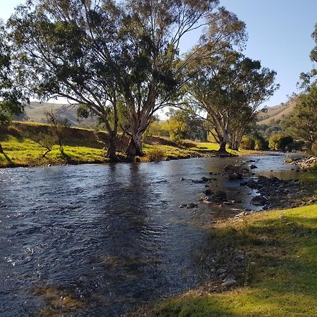 Elm Cottage Tumut Exterior foto